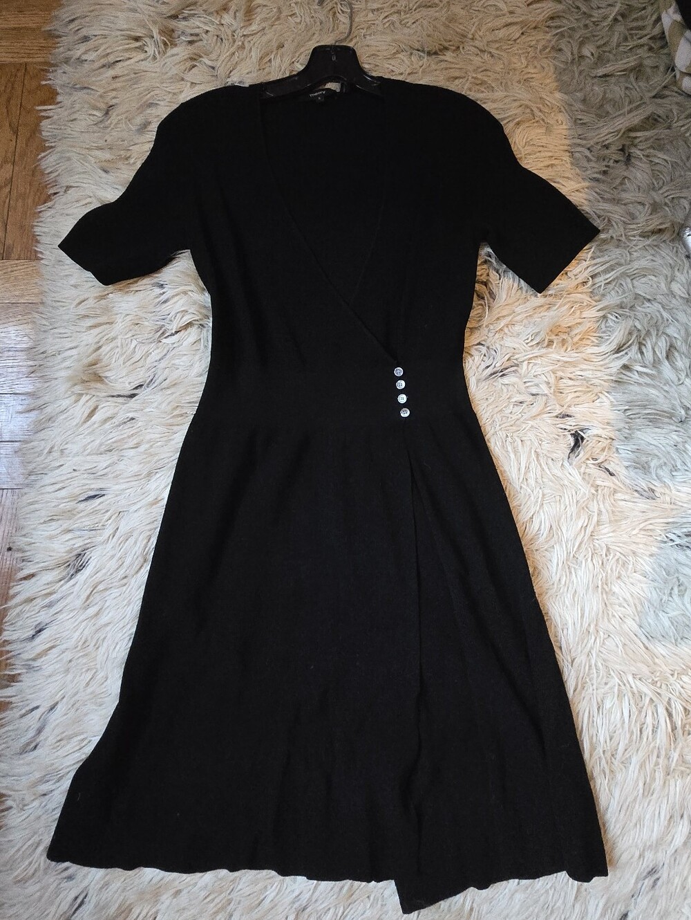 Classic Theory Black Short-Sleeve Knit Wrap Dress With Pearlescent Buttons Sz S